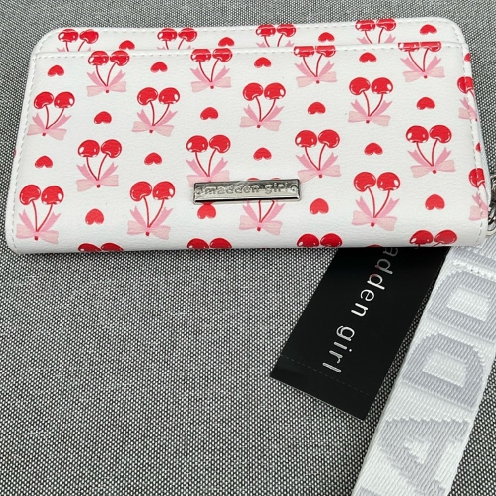 Madden Girl Cherry and Bow Wristlet NWT